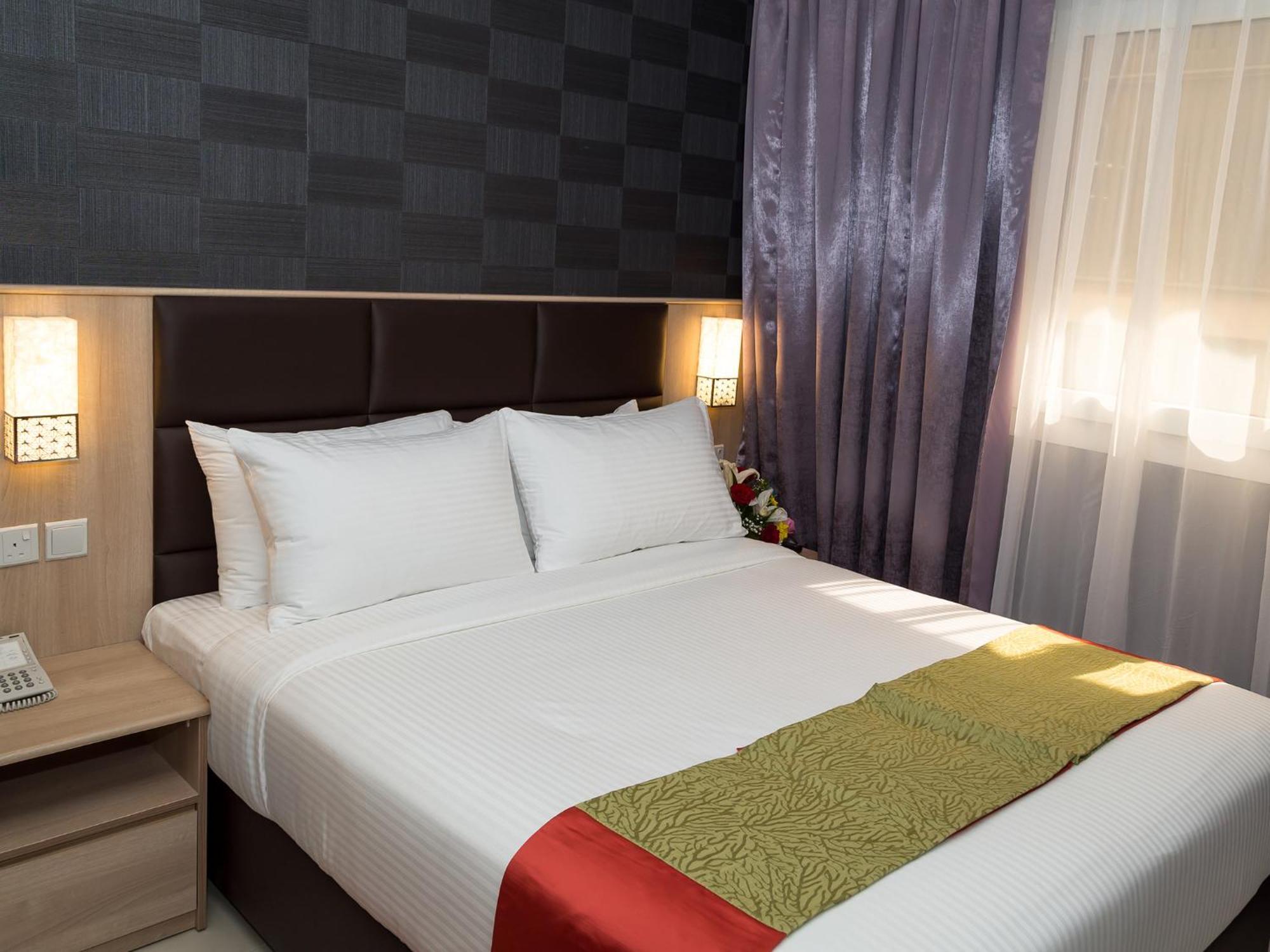 Florida Square Hotel Dubai Room photo